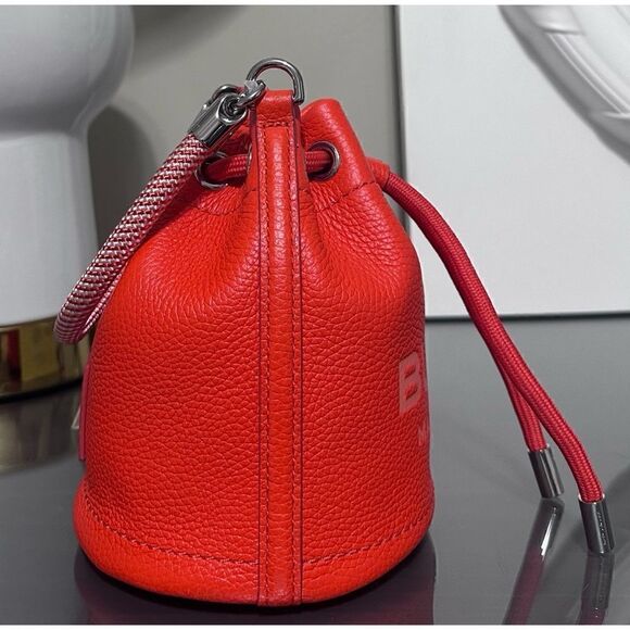 Marc Jacobs The Leather Mini Bucket Bag, ELECTRIC ORANGE - Picture 6 of 15
